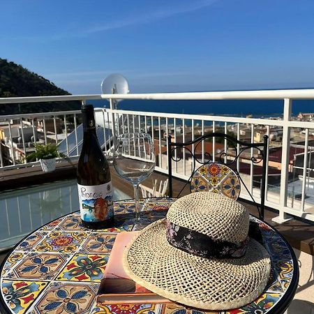 شقة La Terrazza Sul Golfo كاستيلاّماري ديل غو المظهر الخارجي الصورة