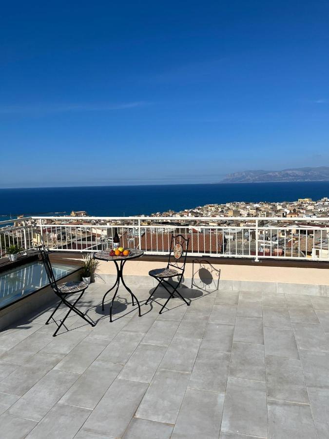 شقة La Terrazza Sul Golfo كاستيلاّماري ديل غو المظهر الخارجي الصورة